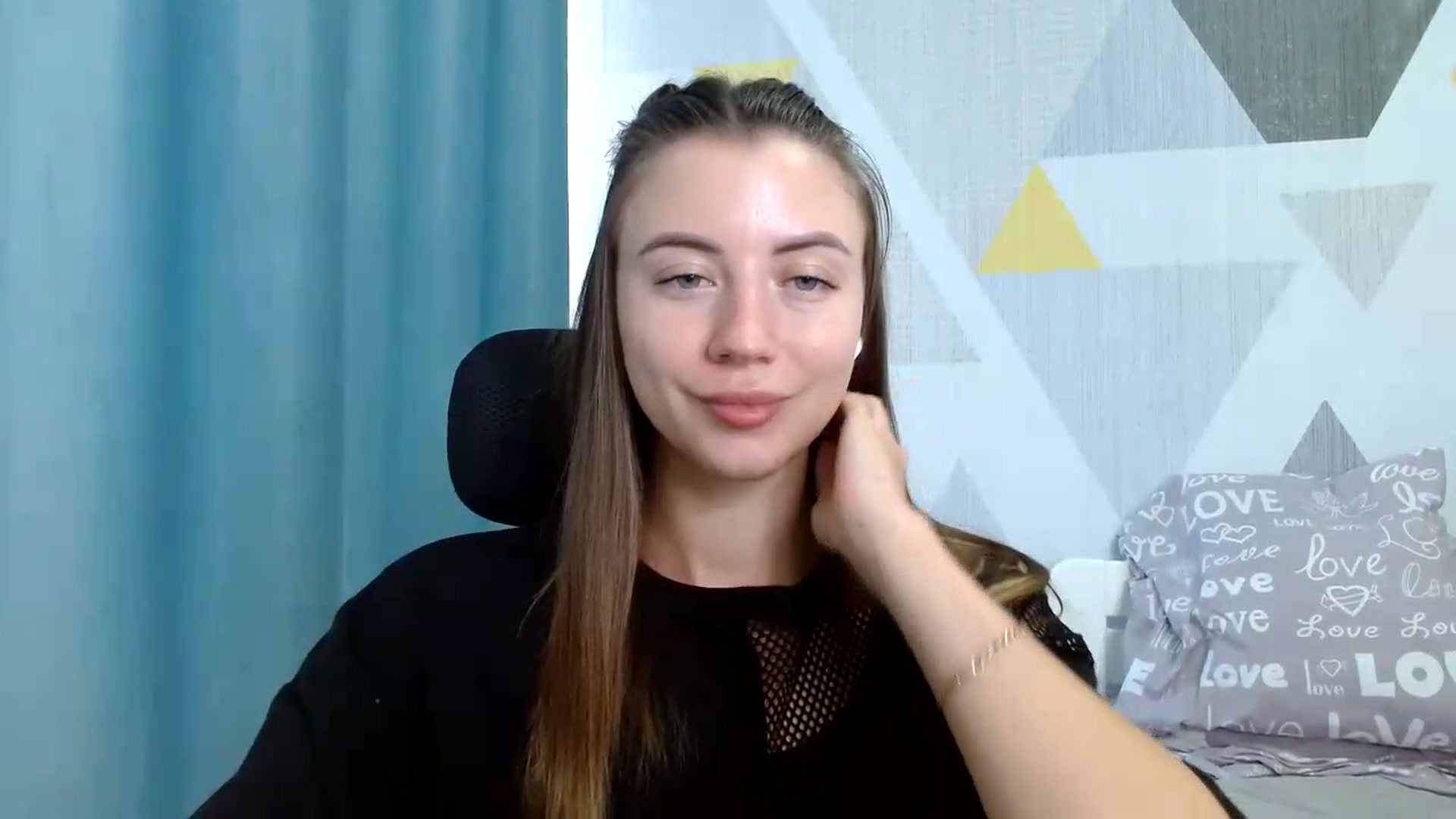 Gallery image thumbnail from Sulfate0's myfreecams stream on, 07/30/2026, 10:34 image 15 of 20