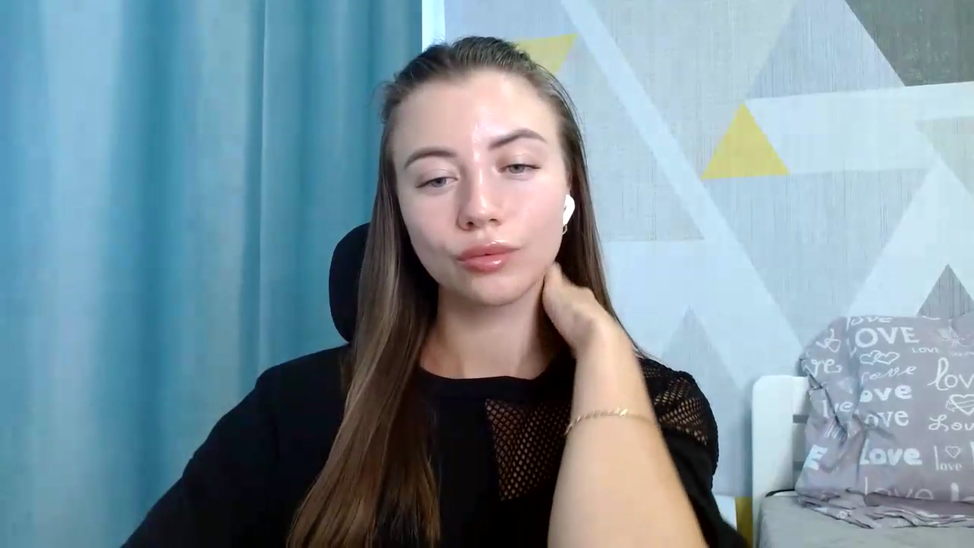 Gallery image thumbnail from Sulfate0's myfreecams stream on, 07/30/2026, 12:50 image 14 of 20