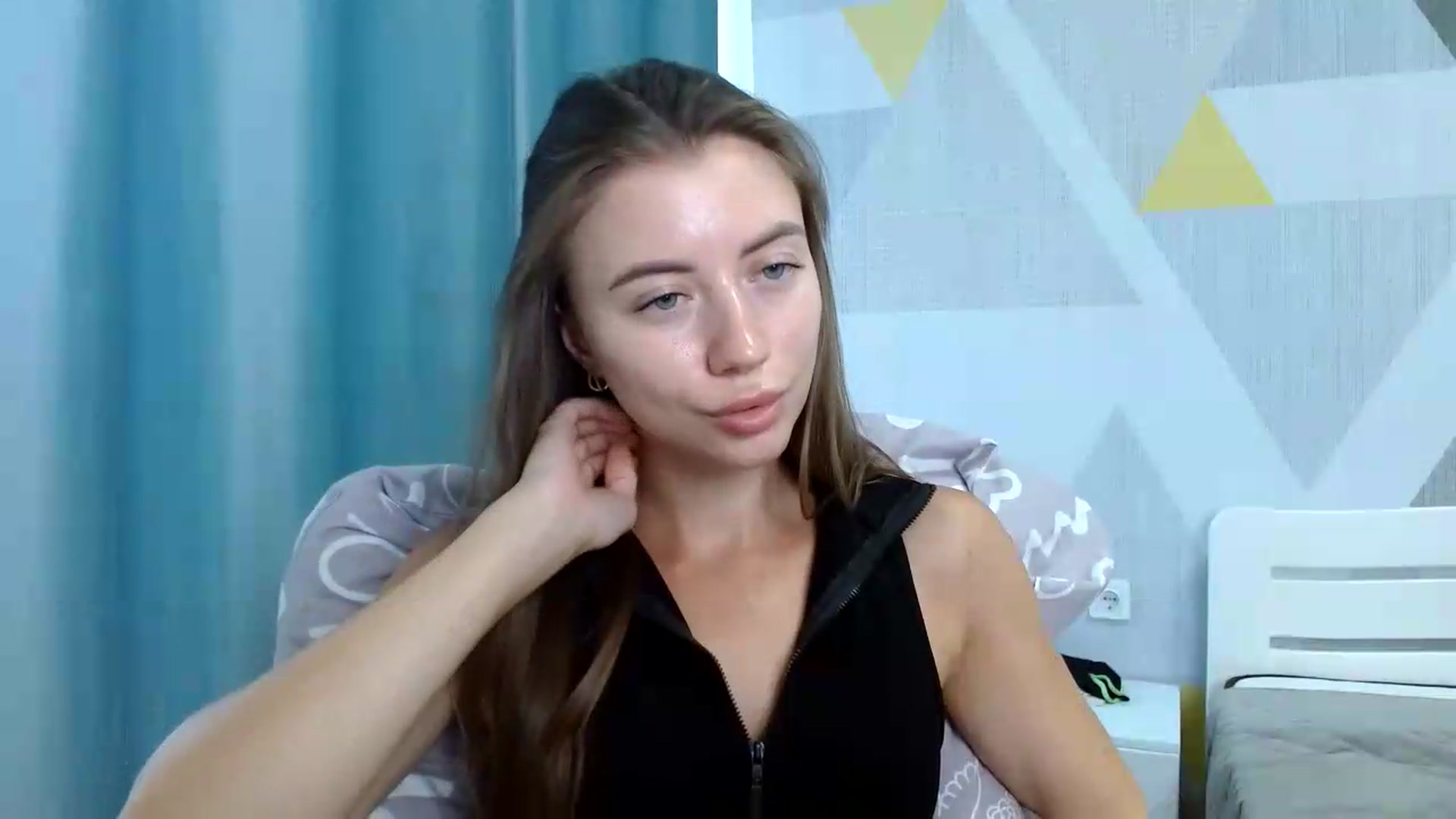 Gallery image thumbnail from Sulfate0's myfreecams stream on, 07/31/2026, 09:00 image 10 of 20