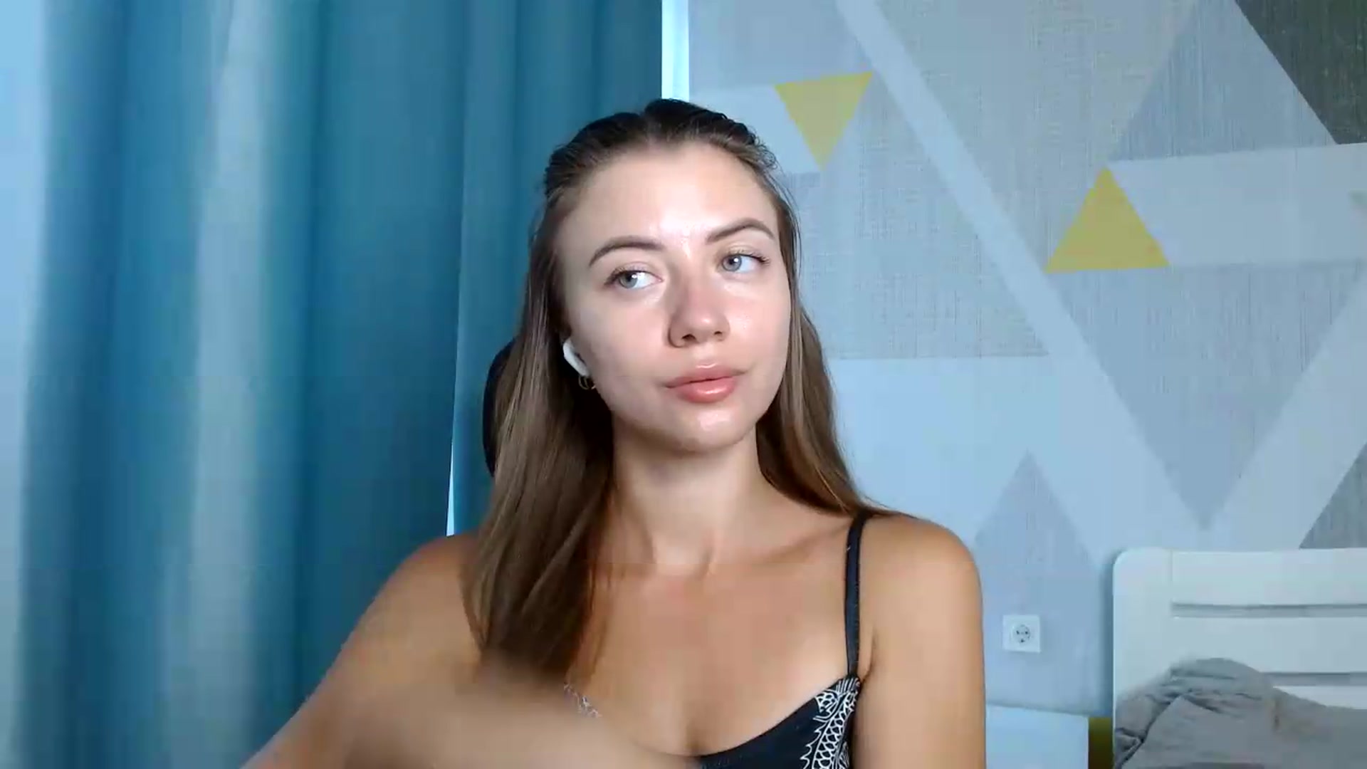 Gallery image thumbnail from Sulfate0's myfreecams stream on, 08/03/2026, 07:27 image 9 of 20