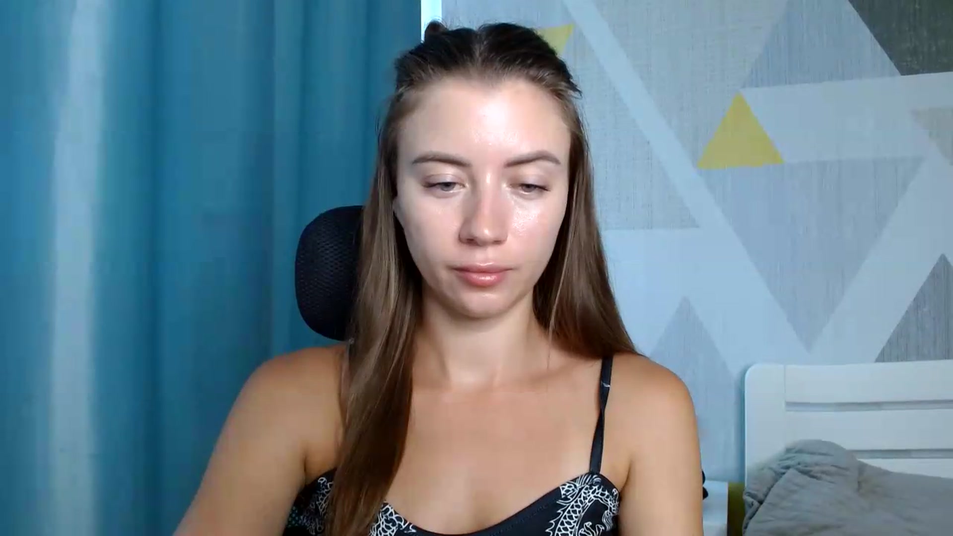 Gallery image thumbnail from Sulfate0's myfreecams stream on, 08/03/2026, 08:27 image 15 of 20