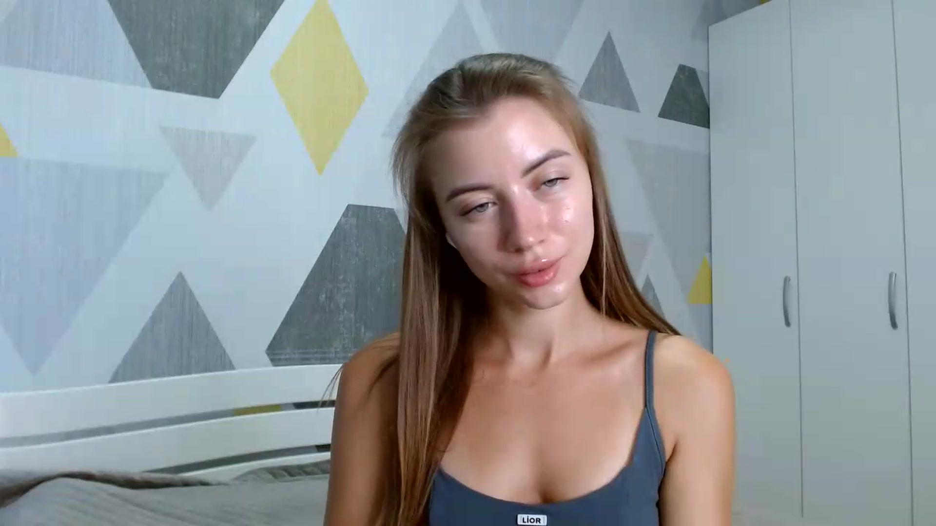 Gallery image thumbnail from Sulfate0's myfreecams stream on, 08/04/2026, 08:25 image 15 of 20