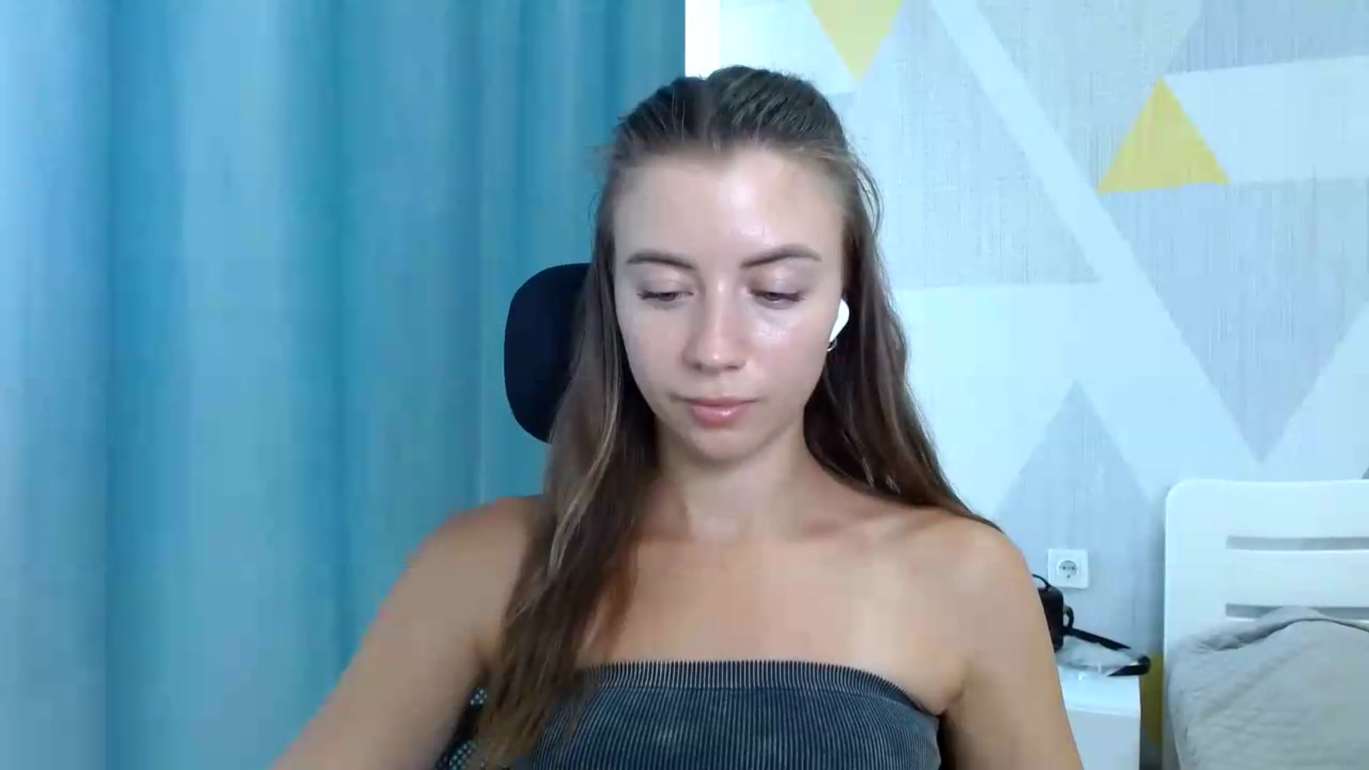 Gallery image thumbnail from Sulfate0's myfreecams stream on, 08/05/2026, 10:44 image 14 of 20