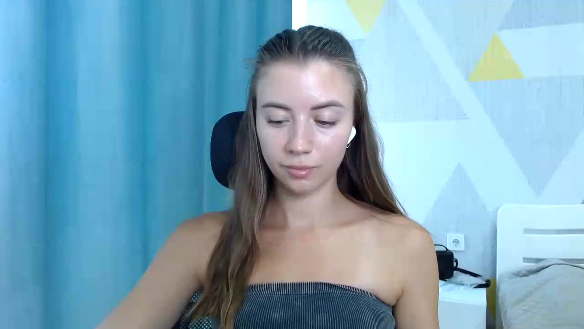 Gallery image thumbnail from Sulfate0's myfreecams stream on, 08/05/2026, 10:44 image 7 of 20