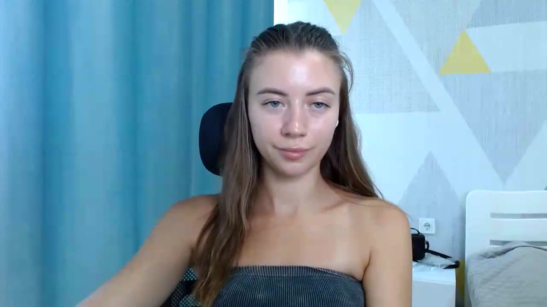 Gallery image thumbnail from Sulfate0's myfreecams stream on, 08/05/2026, 10:44 image 9 of 20