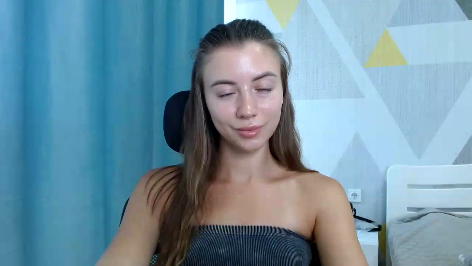 Gallery image thumbnail from Sulfate0's myfreecams stream on, 08/05/2026, 10:44 image 17 of 20