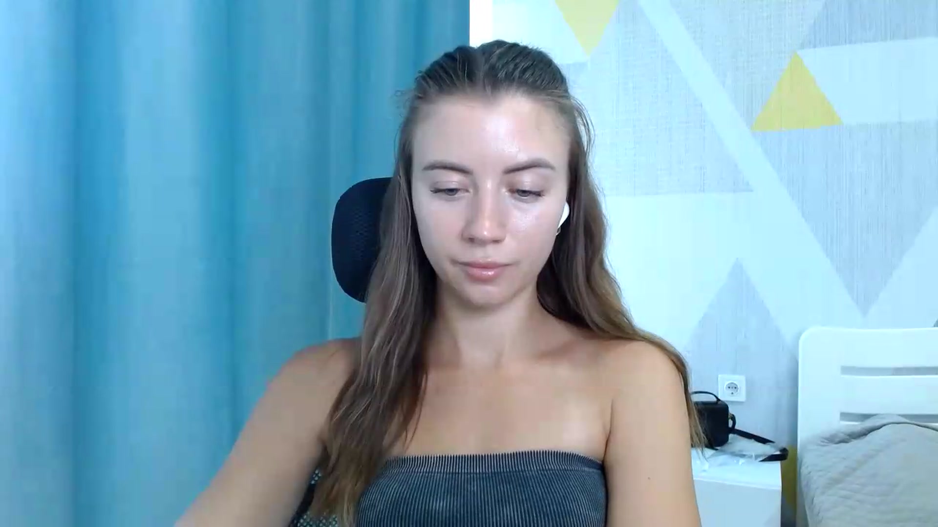 Gallery image thumbnail from Sulfate0's myfreecams stream on, 08/05/2026, 10:44 image 5 of 20