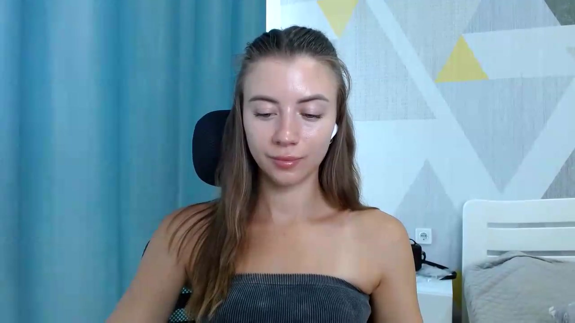 Gallery image thumbnail from Sulfate0's myfreecams stream on, 08/05/2026, 10:44 image 18 of 20