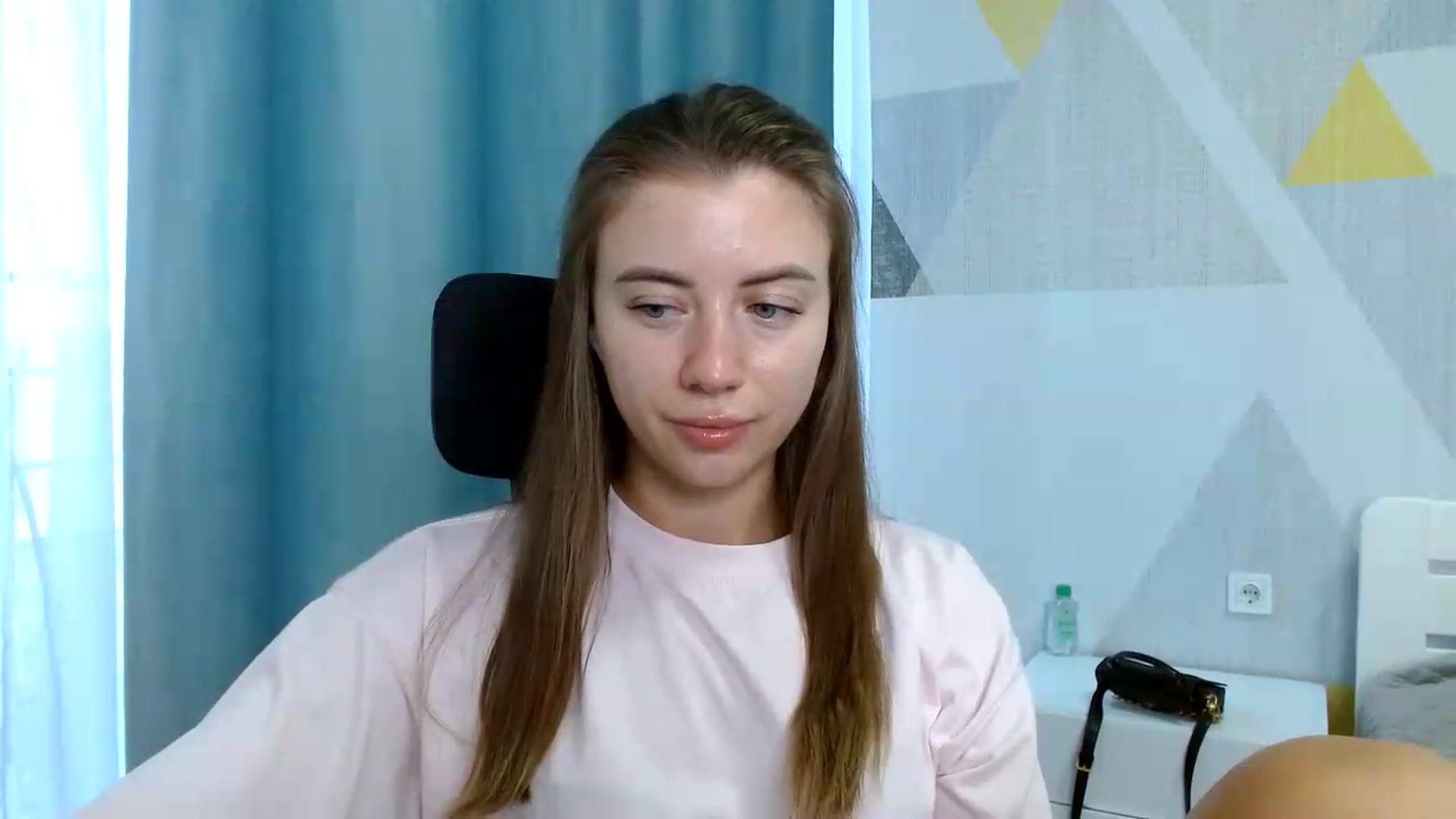 Gallery image thumbnail from Sulfate0's myfreecams stream on, 08/06/2026, 08:02 image 2 of 20