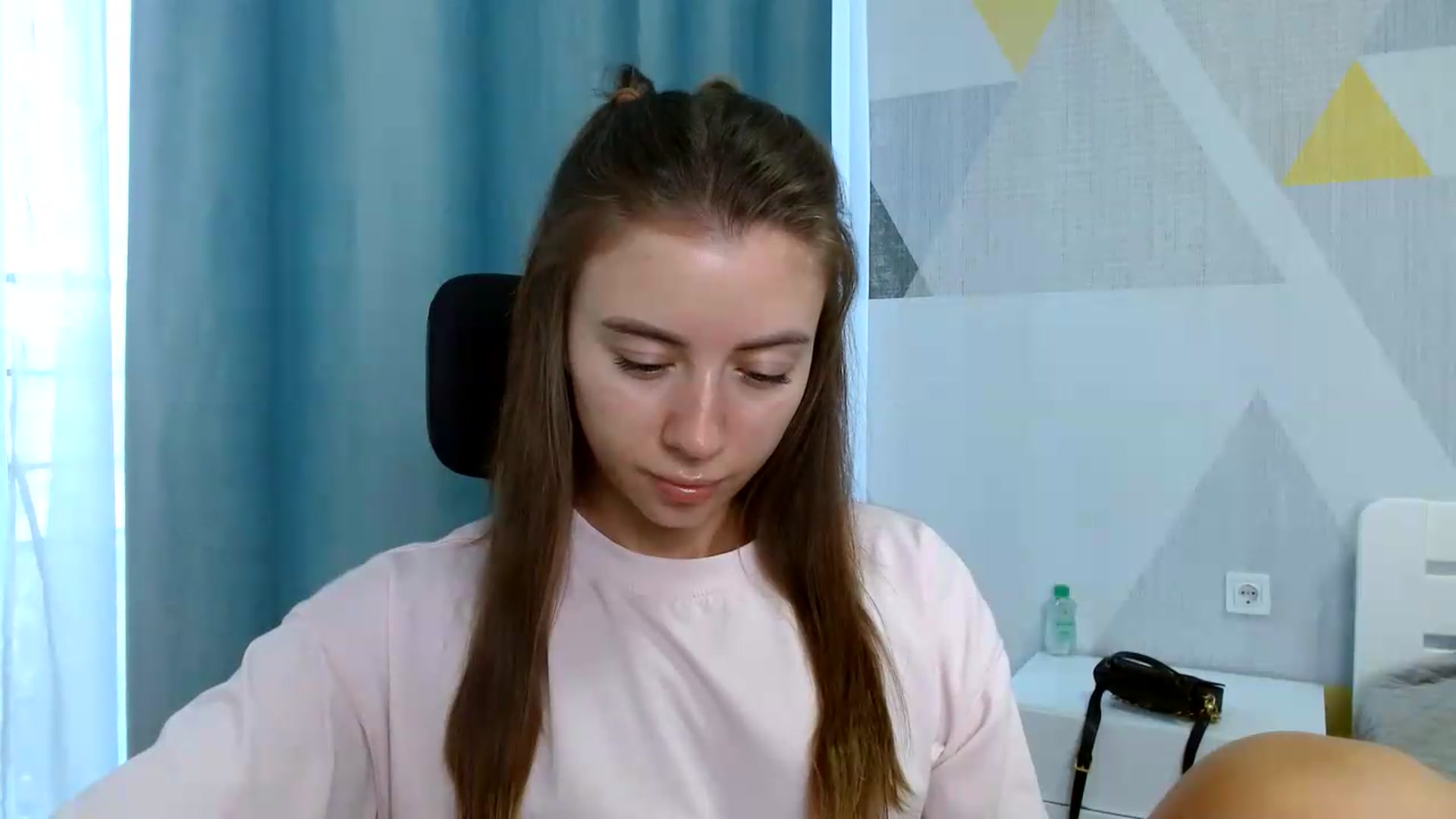 Gallery image thumbnail from Sulfate0's myfreecams stream on, 08/06/2026, 08:02 image 3 of 20