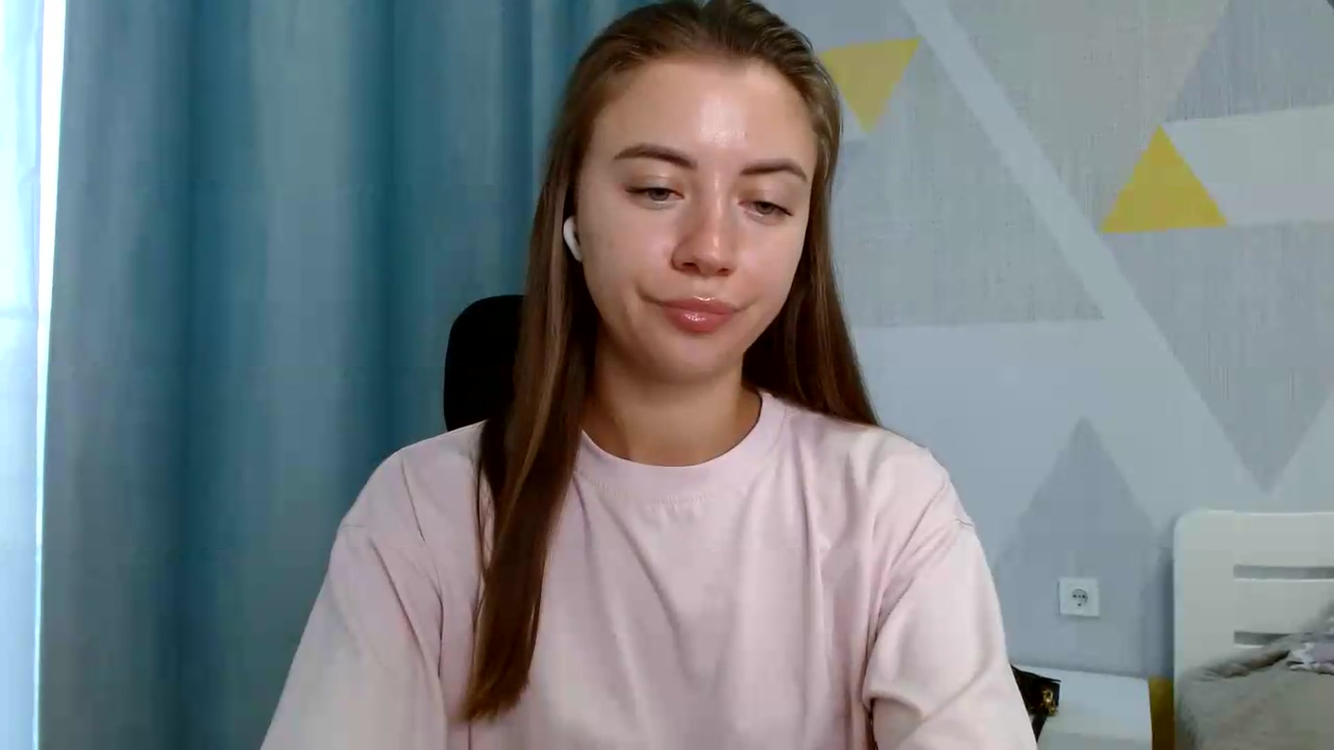 Gallery image thumbnail from Sulfate0's myfreecams stream on, 08/06/2026, 08:02 image 9 of 20