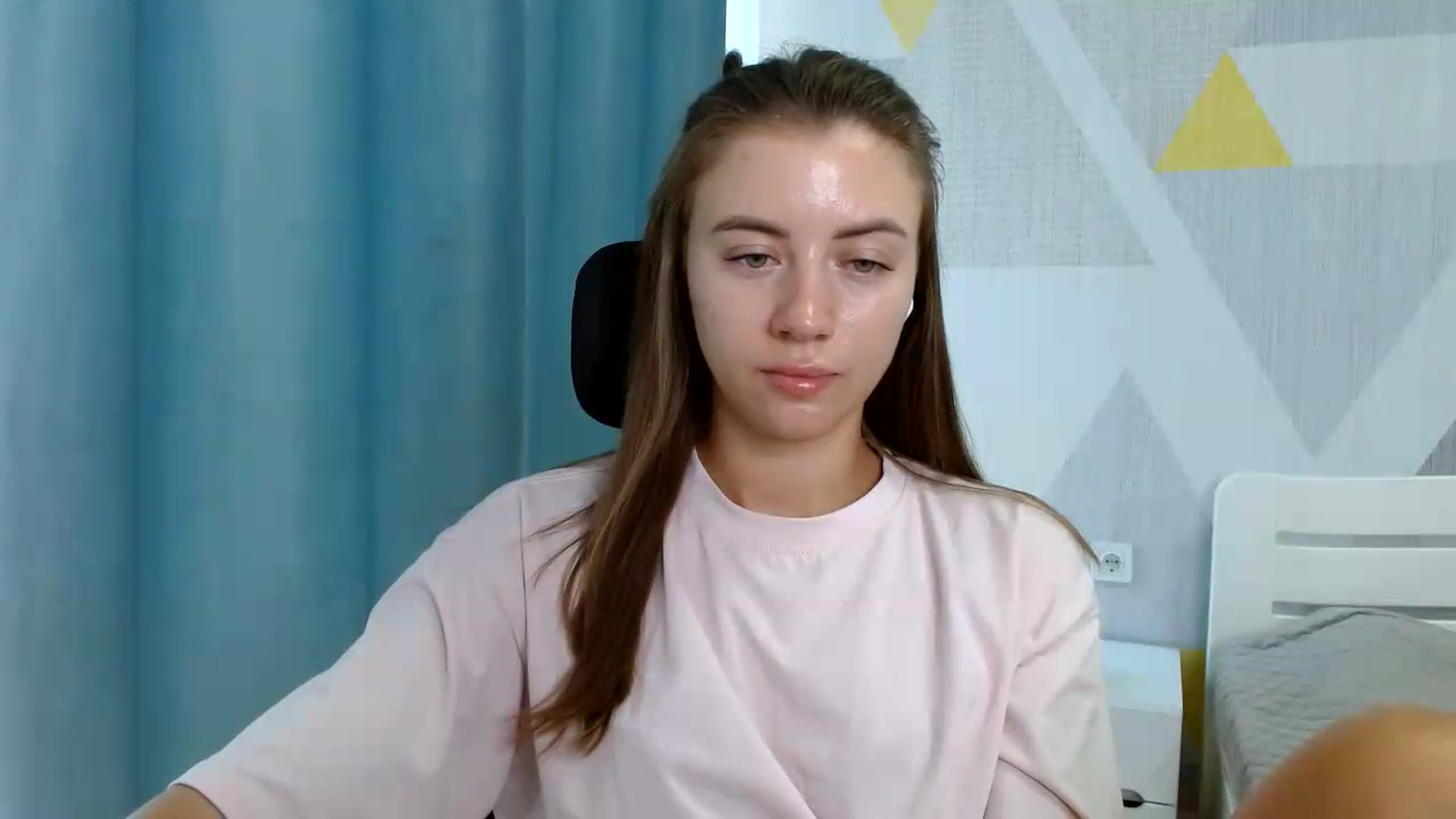 Gallery image thumbnail from Sulfate0's myfreecams stream on, 08/06/2026, 10:46 image 8 of 20