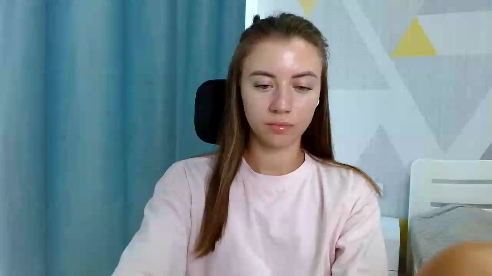 Gallery image thumbnail from Sulfate0's myfreecams stream on, 08/06/2026, 10:46 image 5 of 20