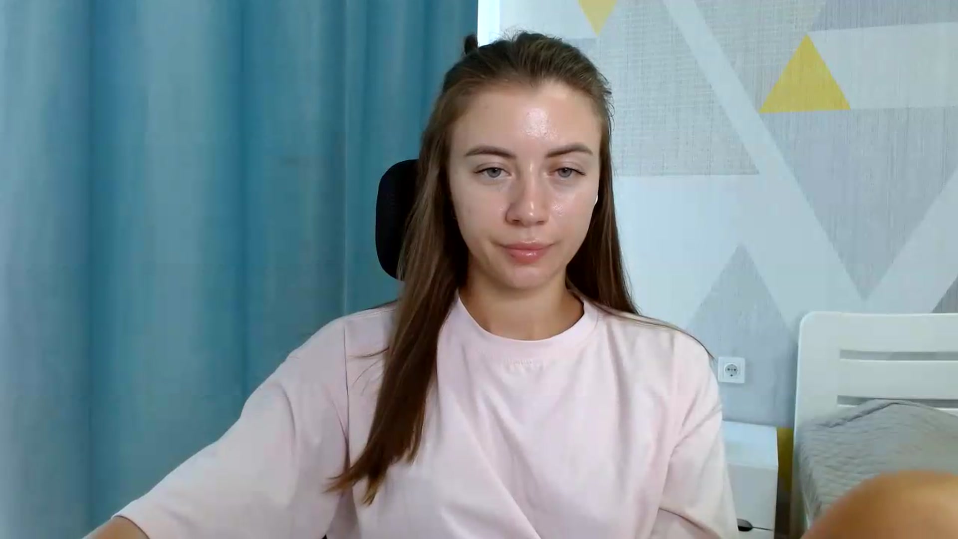 Gallery image thumbnail from Sulfate0's myfreecams stream on, 08/06/2026, 10:46 image 9 of 20