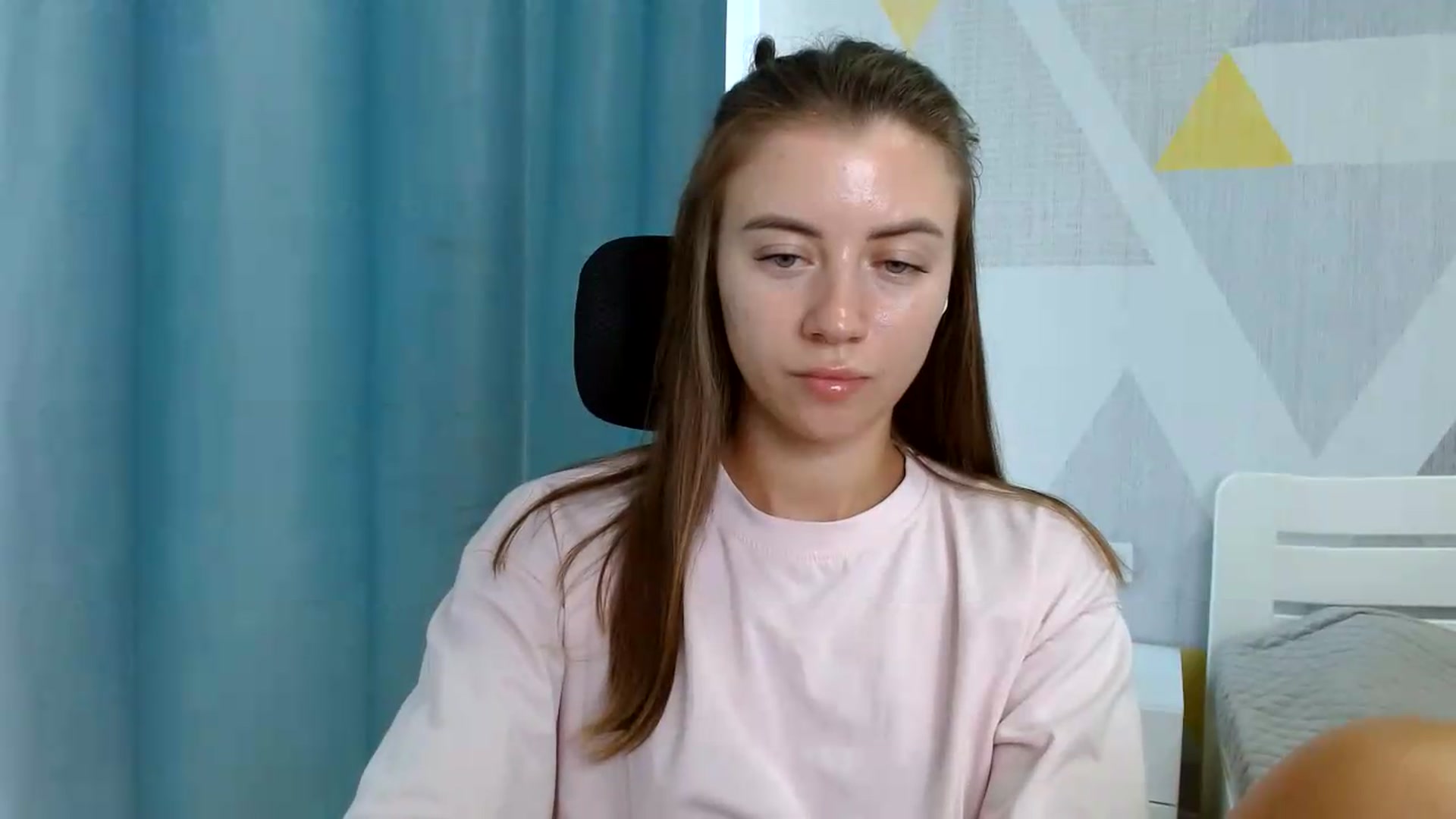 Gallery image thumbnail from Sulfate0's myfreecams stream on, 08/06/2026, 10:46 image 6 of 20