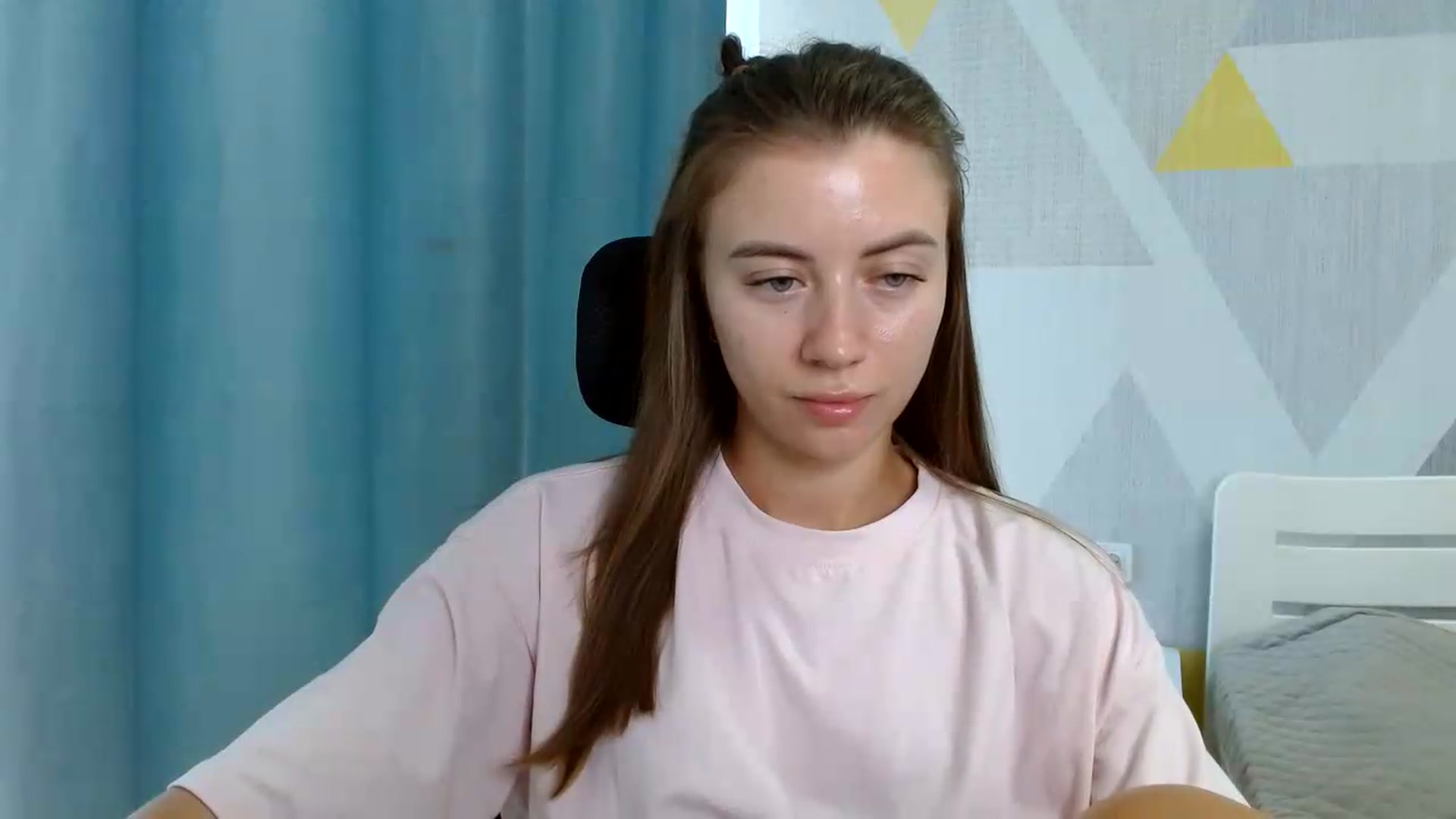 Gallery image thumbnail from Sulfate0's myfreecams stream on, 08/06/2026, 10:46 image 10 of 20