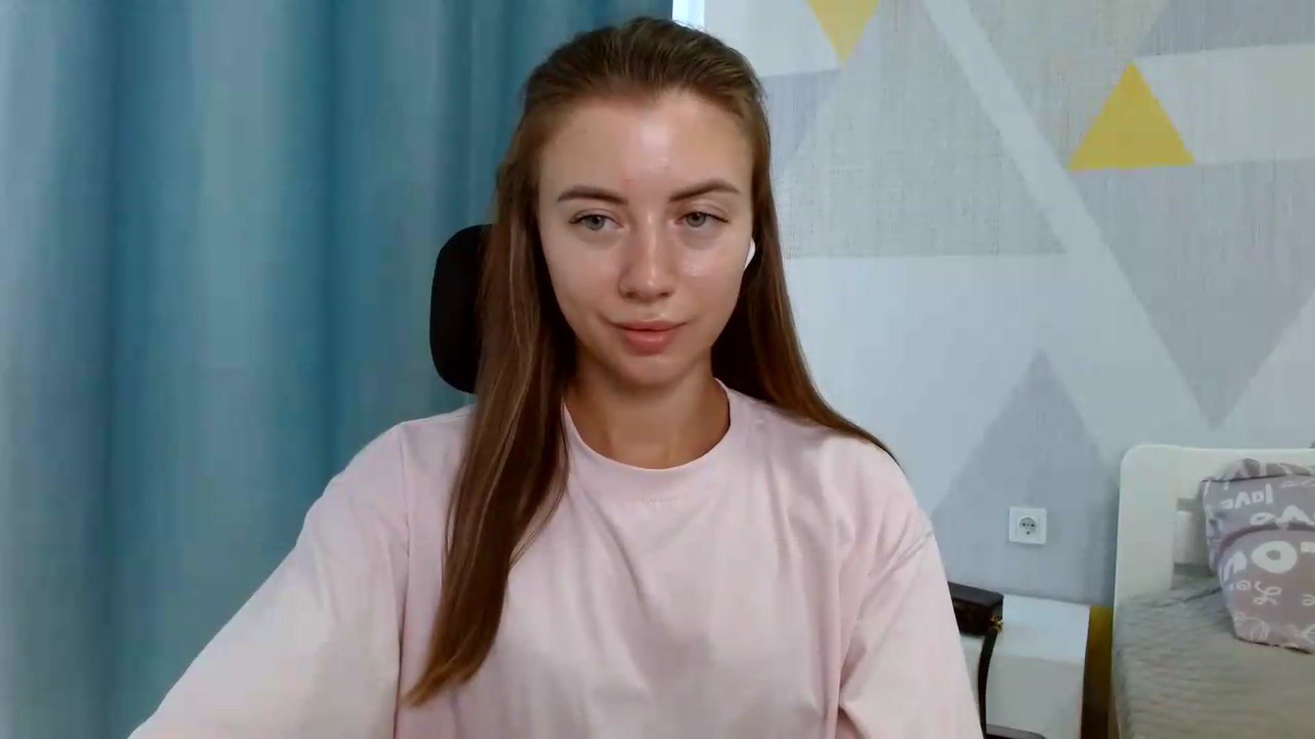 Gallery image thumbnail from Sulfate0's myfreecams stream on, 08/06/2026, 12:15 image 10 of 20