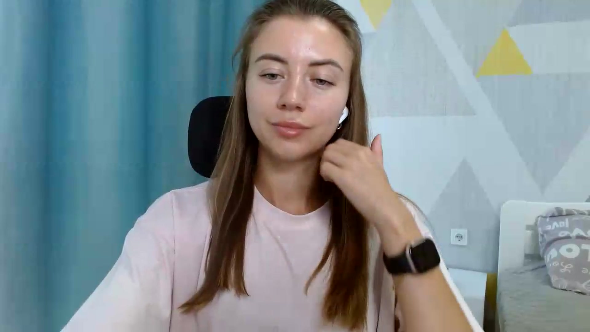 Gallery image thumbnail from Sulfate0's myfreecams stream on, 08/06/2026, 12:15 image 6 of 20