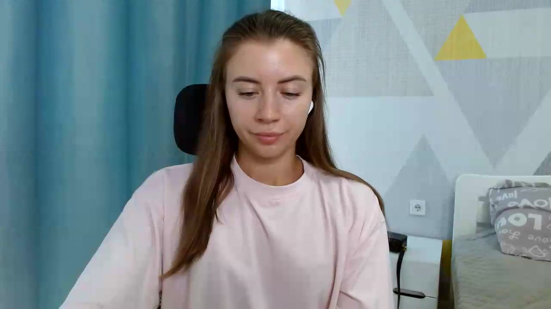 Gallery image thumbnail from Sulfate0's myfreecams stream on, 08/06/2026, 12:15 image 2 of 20