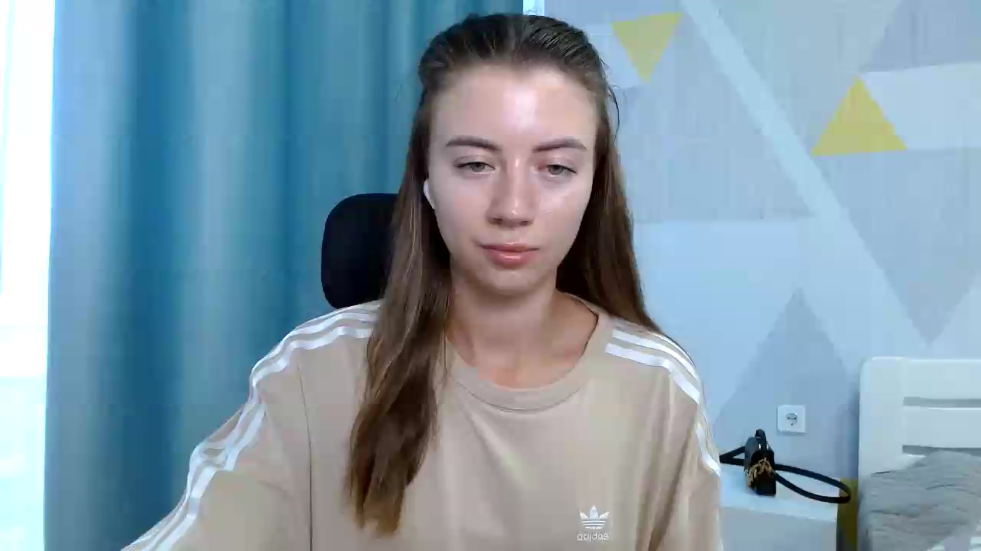 Gallery image thumbnail from Sulfate0's myfreecams stream on, 08/07/2026, 08:29 image 15 of 20