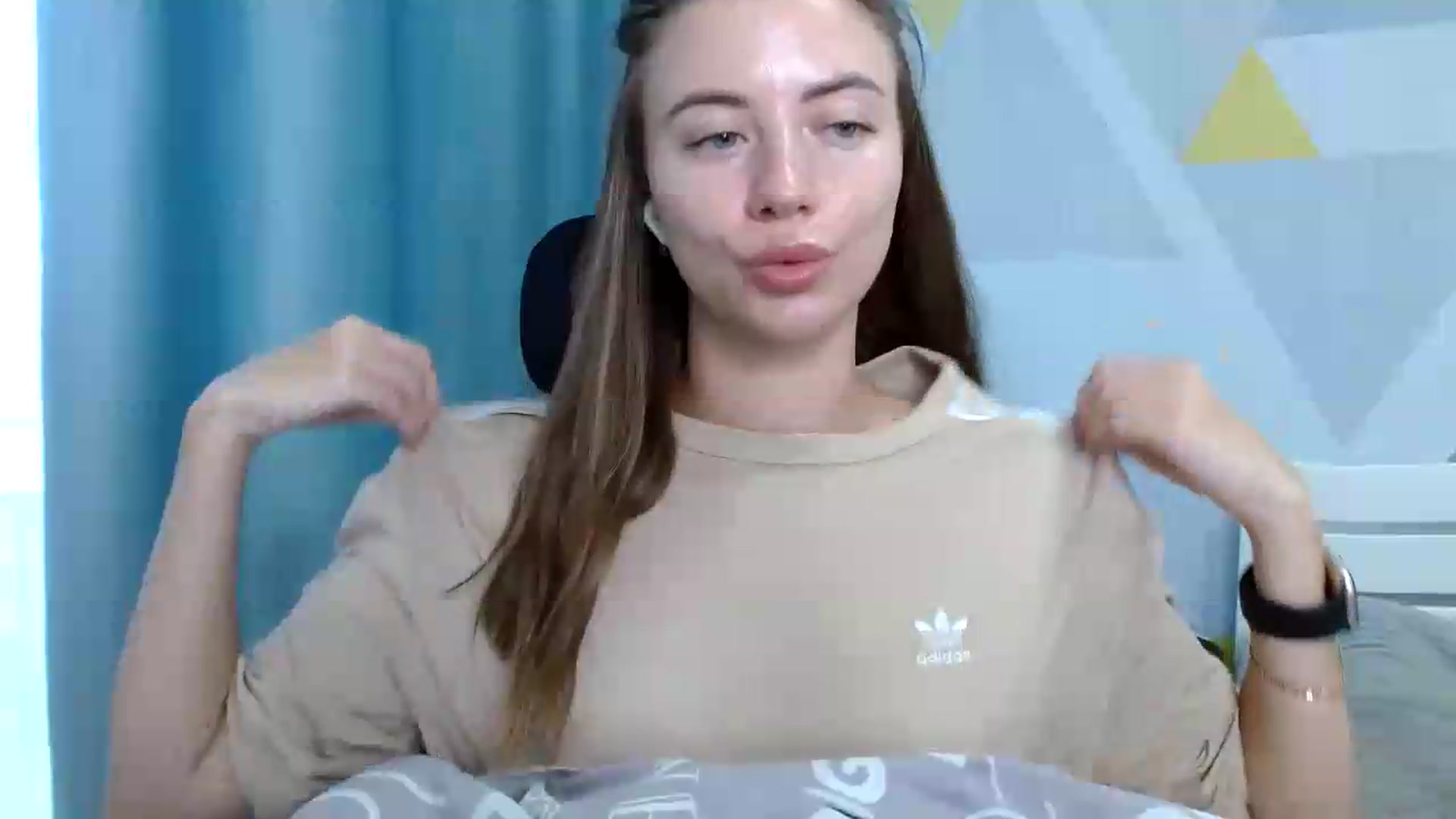 Gallery image thumbnail from Sulfate0's myfreecams stream on, 08/07/2026, 08:29 image 9 of 20