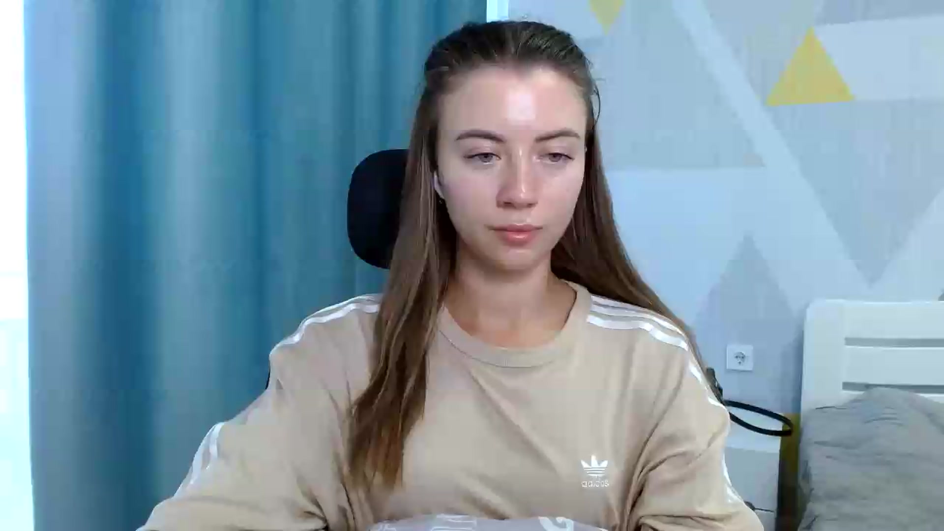 Gallery image thumbnail from Sulfate0's myfreecams stream on, 08/07/2026, 08:29 image 11 of 20