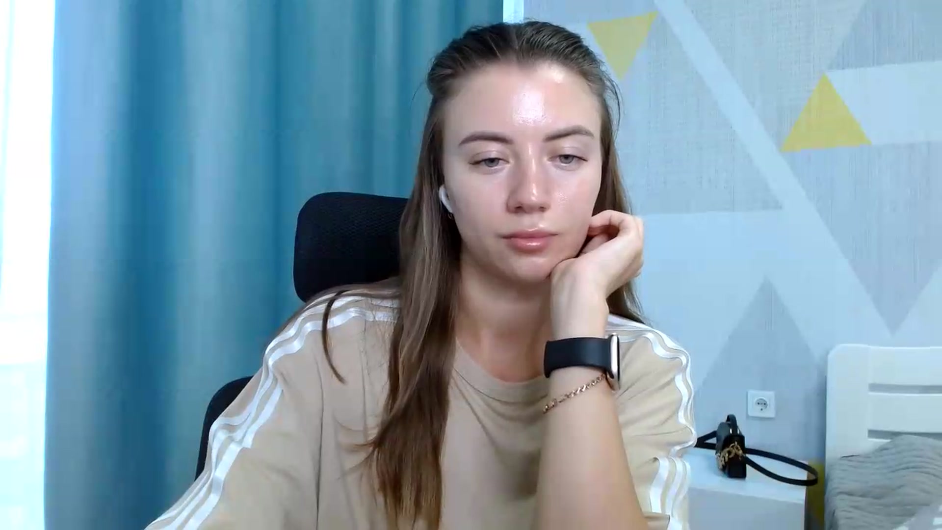 Gallery image thumbnail from Sulfate0's myfreecams stream on, 08/07/2026, 08:29 image 17 of 20