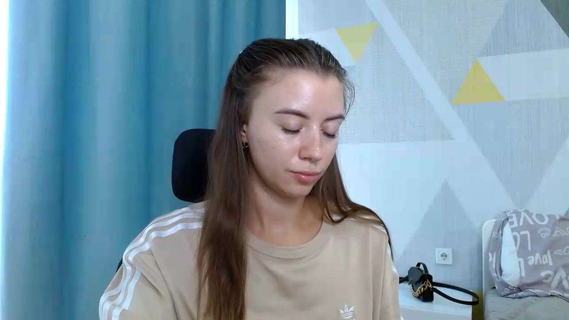 Gallery image thumbnail from Sulfate0's myfreecams stream on, 08/07/2026, 11:13 image 4 of 20