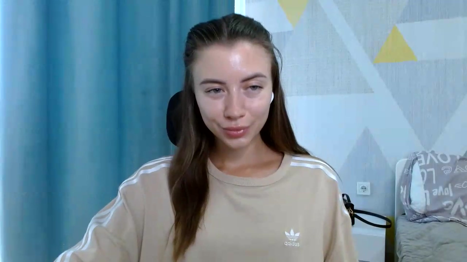 Gallery image thumbnail from Sulfate0's myfreecams stream on, 08/07/2026, 11:13 image 5 of 20