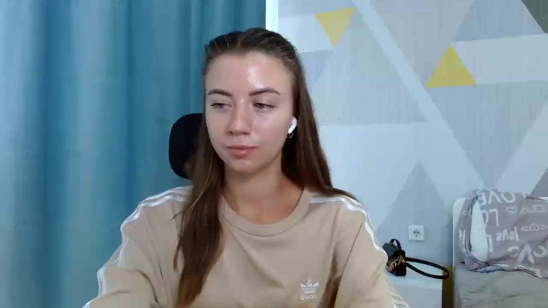 Gallery image thumbnail from Sulfate0's myfreecams stream on, 08/07/2026, 11:31 image 13 of 20