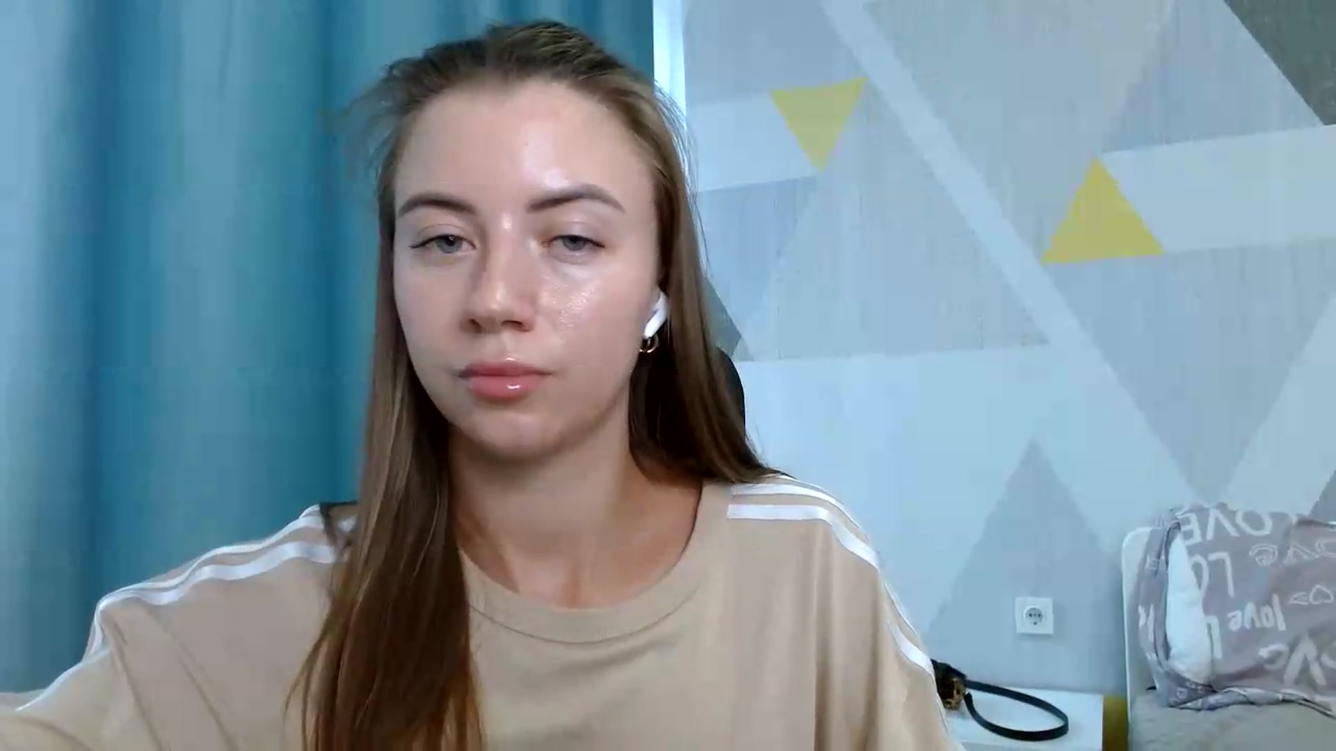 Gallery image thumbnail from Sulfate0's myfreecams stream on, 08/08/2026, 10:13 image 9 of 20