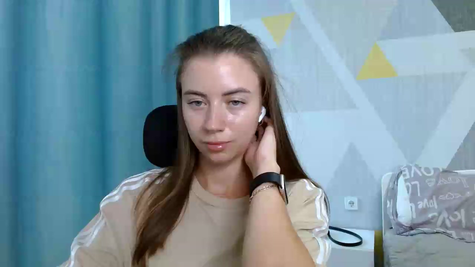 Gallery image thumbnail from Sulfate0's myfreecams stream on, 08/08/2026, 10:13 image 10 of 20
