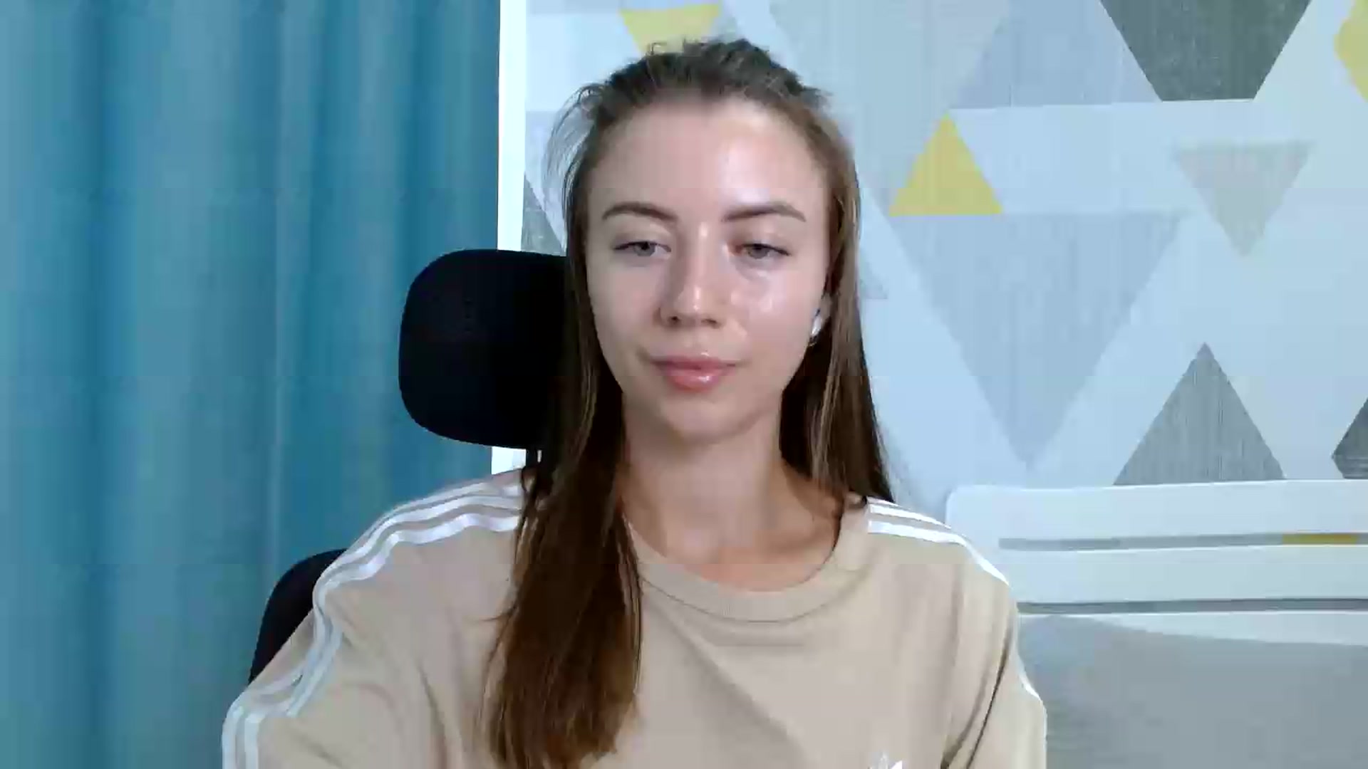 Gallery image thumbnail from Sulfate0's myfreecams stream on, 08/08/2026, 12:22 image 7 of 20