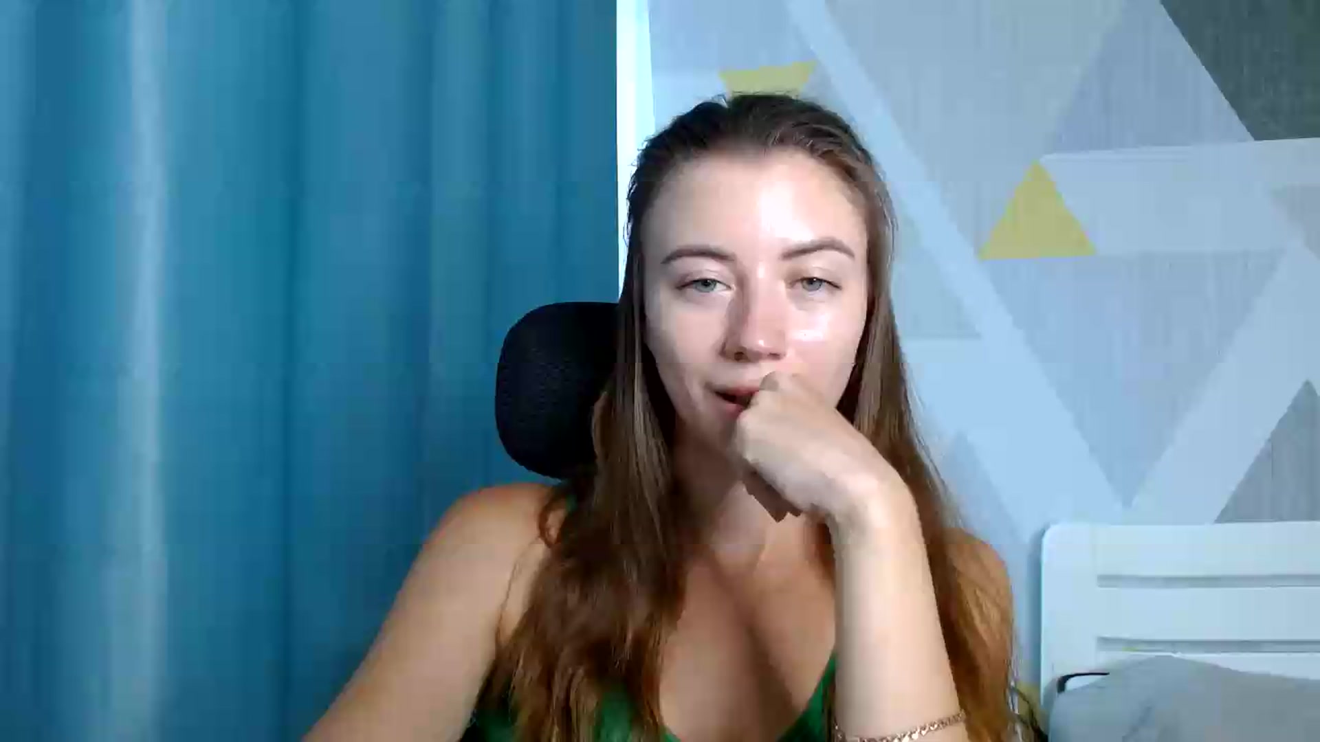 Gallery image thumbnail from Sulfate0's myfreecams stream on, 08/09/2026, 08:24 image 7 of 20