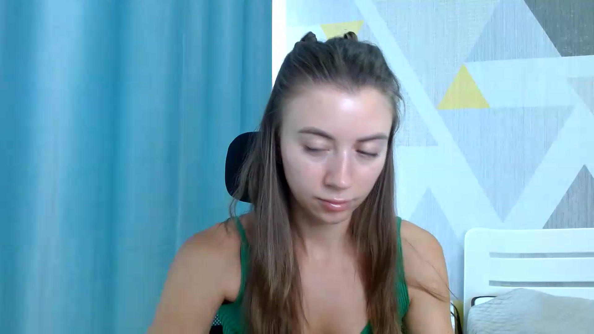 Gallery image thumbnail from Sulfate0's myfreecams stream on, 08/09/2026, 10:35 image 13 of 20