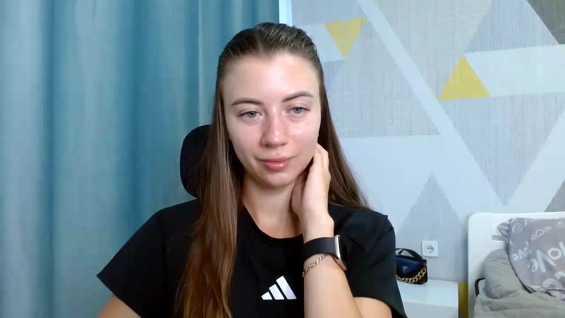 Gallery image thumbnail from Sulfate0's myfreecams stream on, 08/10/2026, 06:27 image 12 of 20