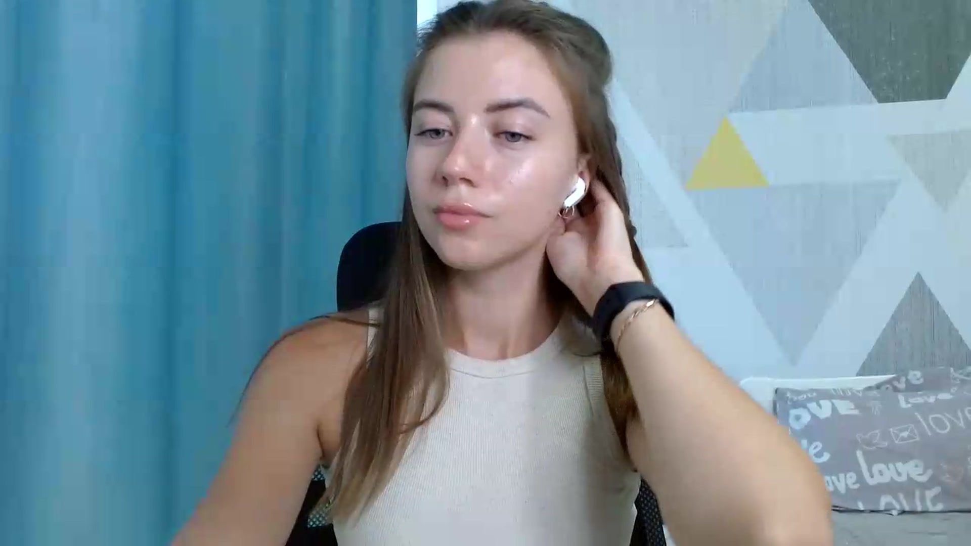 Gallery image thumbnail from Sulfate0's myfreecams stream on, 08/11/2026, 11:31 image 11 of 20