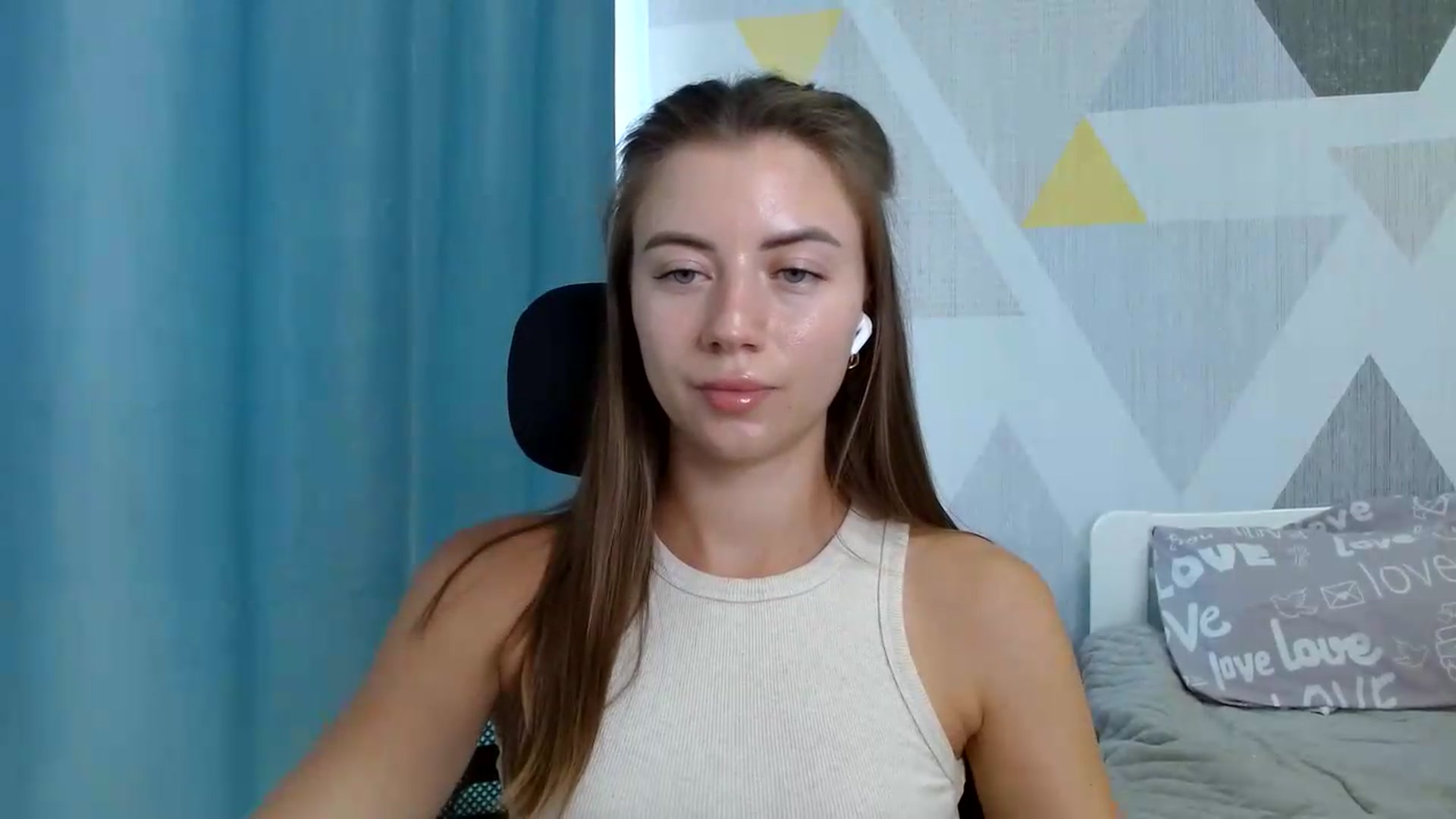 Gallery image thumbnail from Sulfate0's myfreecams stream on, 08/11/2026, 11:31 image 4 of 20