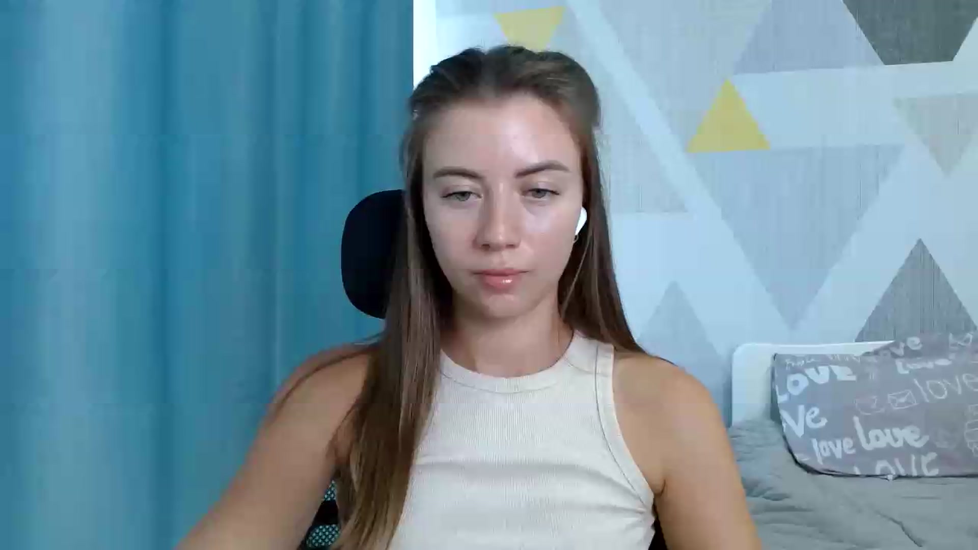 Gallery image thumbnail from Sulfate0's myfreecams stream on, 08/11/2026, 11:31 image 3 of 20