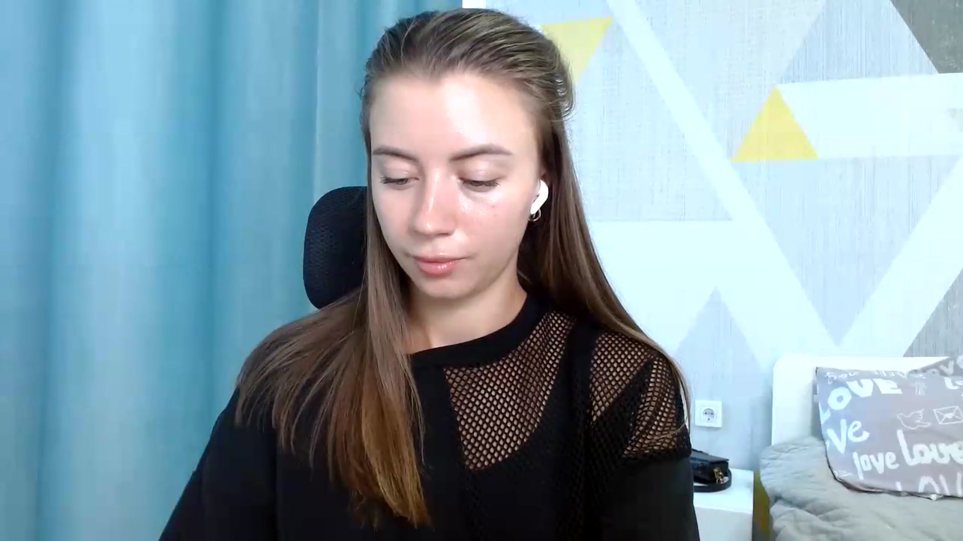 Gallery image thumbnail from Sulfate0's myfreecams stream on, 08/12/2026, 09:25 image 17 of 20