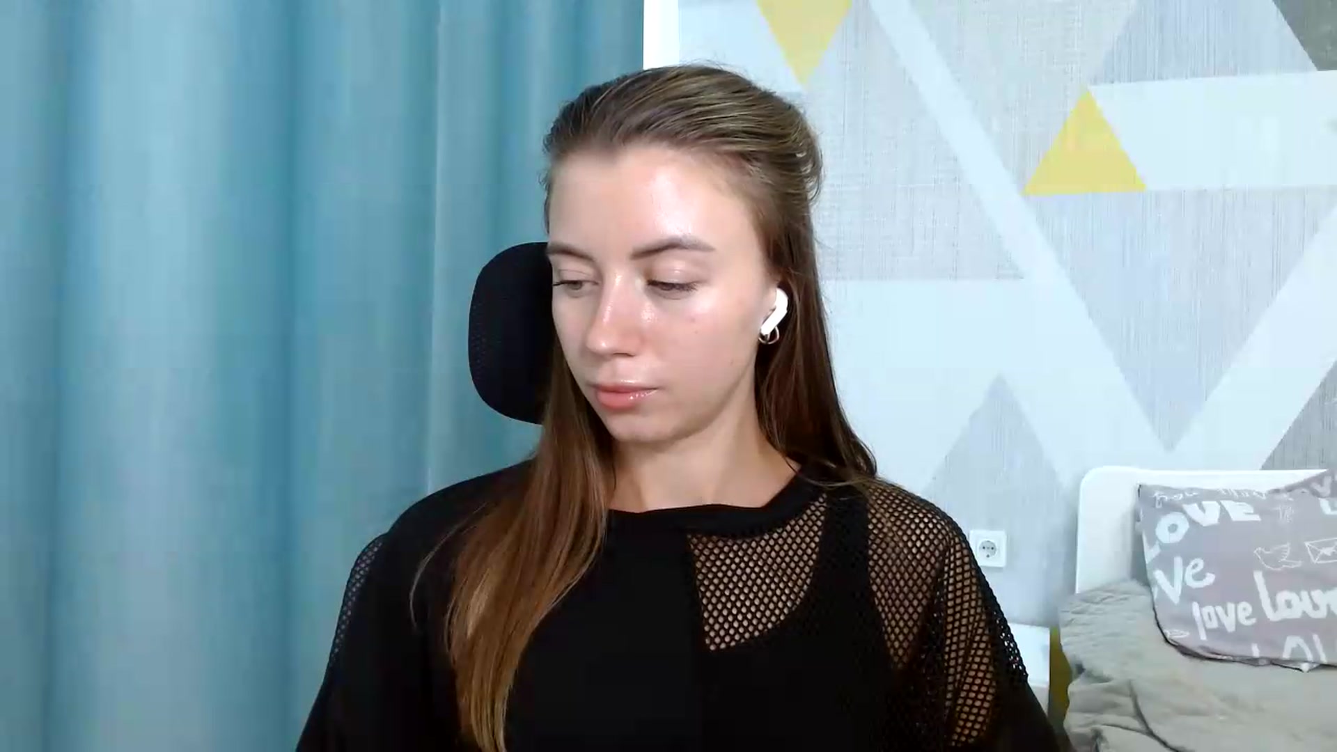 Gallery image thumbnail from Sulfate0's myfreecams stream on, 08/12/2026, 10:39 image 13 of 20