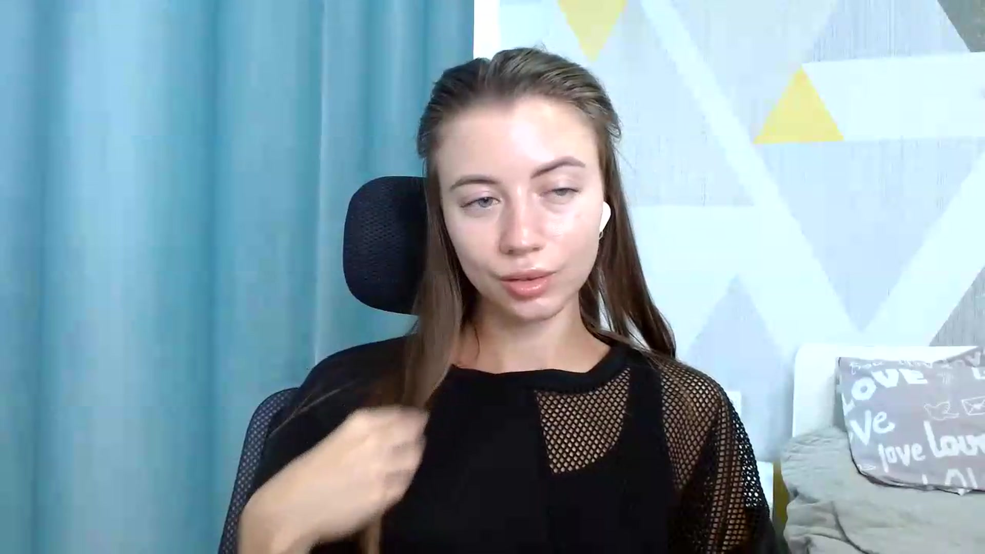 Gallery image thumbnail from Sulfate0's myfreecams stream on, 08/12/2026, 10:39 image 11 of 20