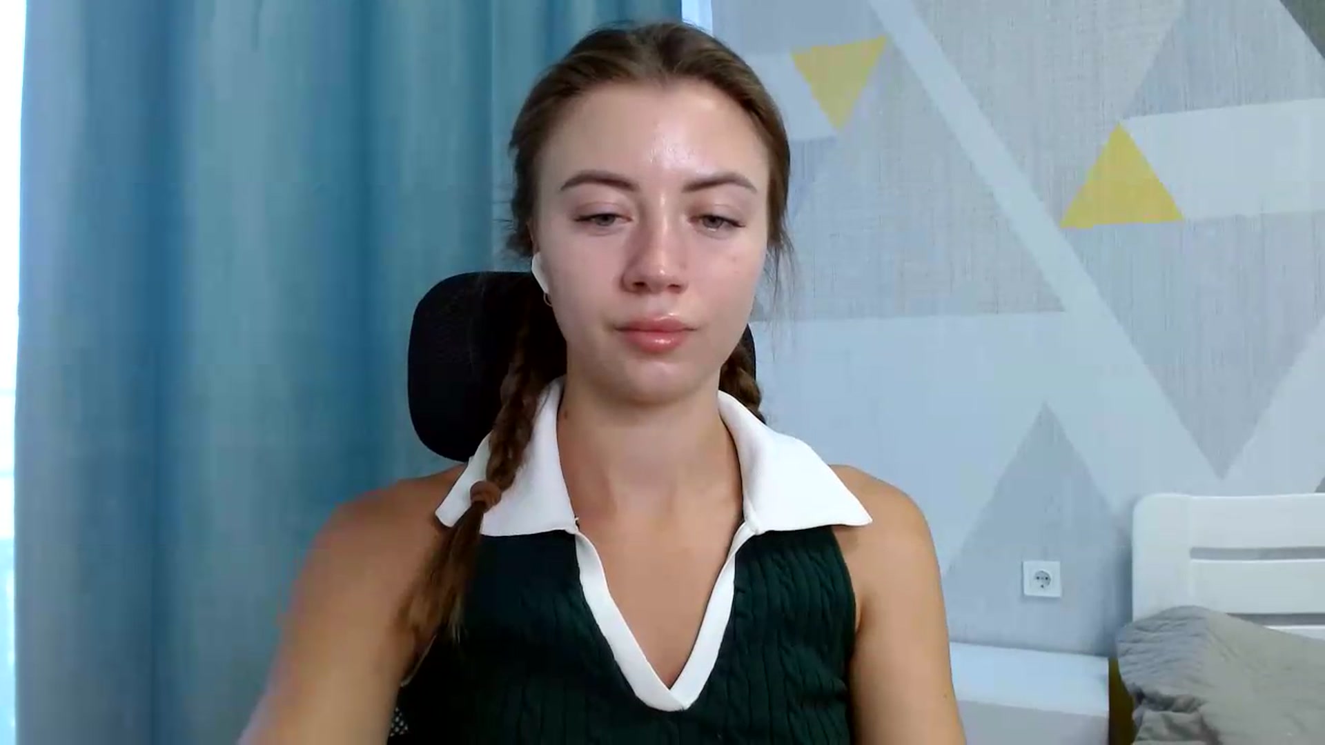 Gallery image thumbnail from Sulfate0's myfreecams stream on, 08/13/2026, 07:37 image 12 of 20