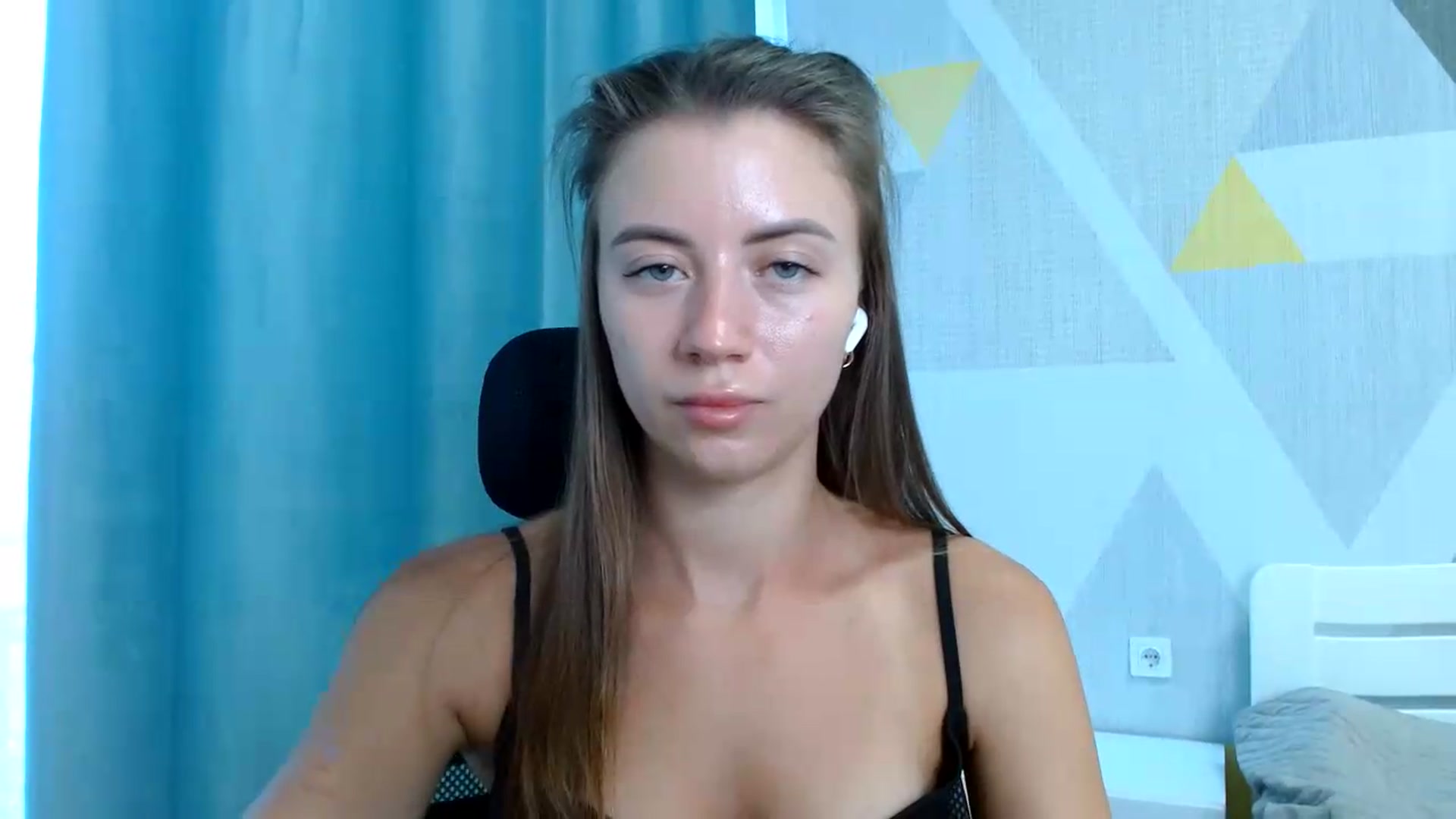 Gallery image thumbnail from Sulfate0's myfreecams stream on, 08/15/2026, 09:05 image 15 of 20