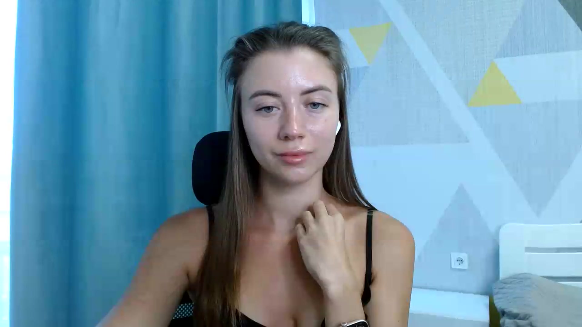 Gallery image thumbnail from Sulfate0's myfreecams stream on, 08/15/2026, 09:05 image 13 of 20