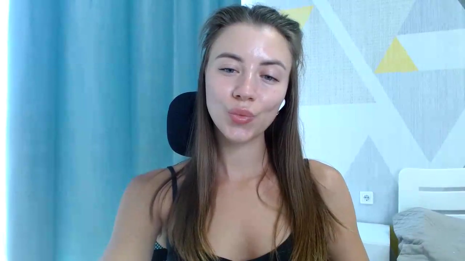 Gallery image thumbnail from Sulfate0's myfreecams stream on, 08/15/2026, 11:51 image 14 of 20