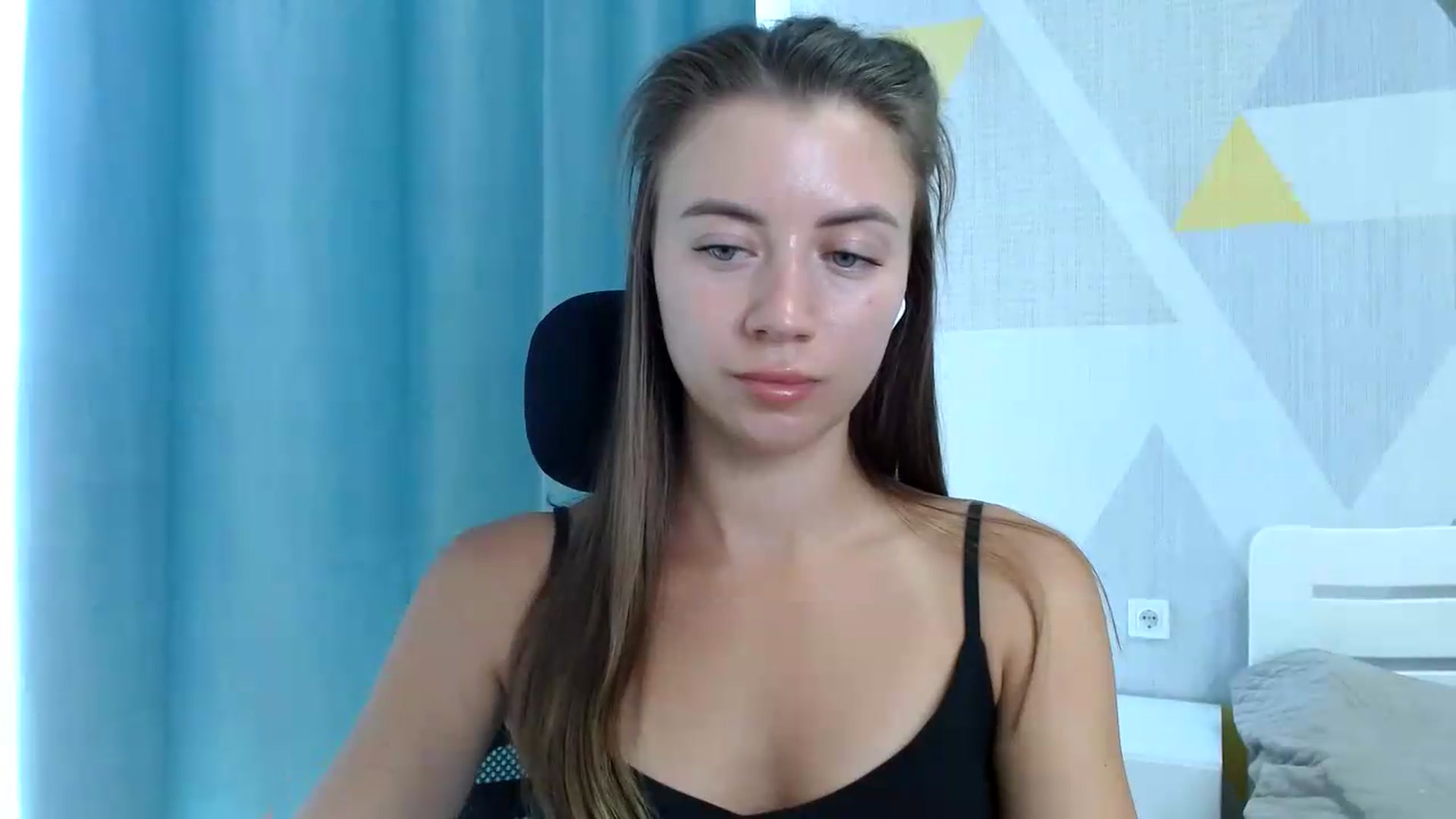 Gallery image thumbnail from Sulfate0's myfreecams stream on, 08/15/2026, 11:51 image 11 of 20