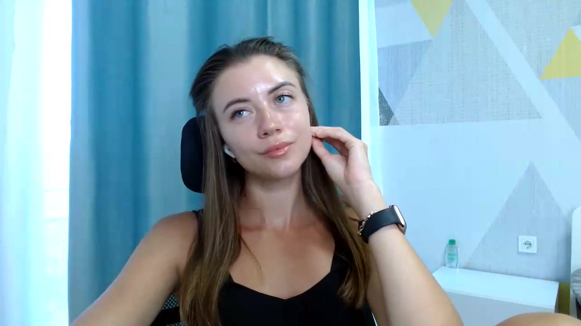 Gallery image thumbnail from Sulfate0's myfreecams stream on, 08/17/2026, 07:18 image 16 of 20
