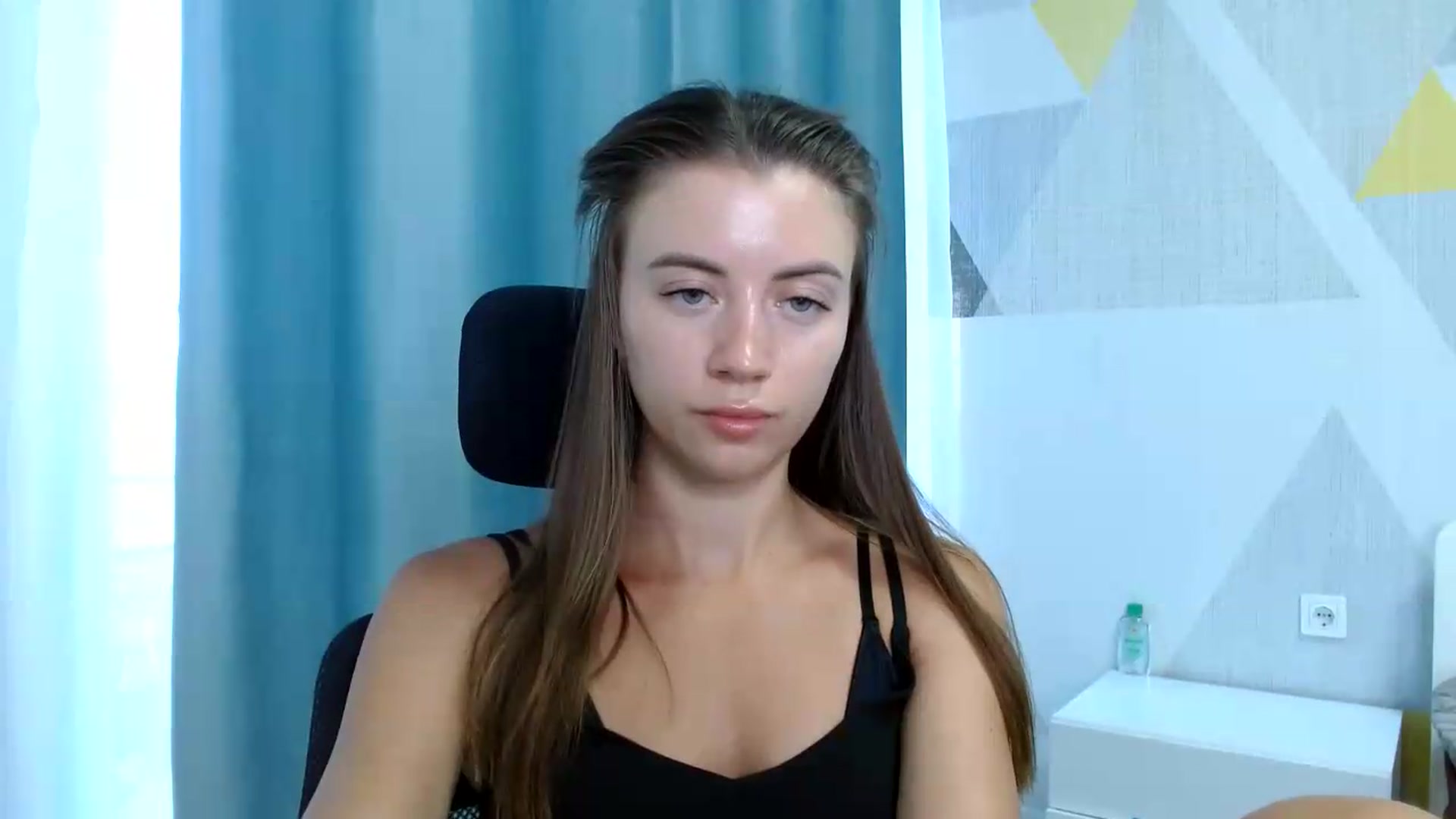 Gallery image thumbnail from Sulfate0's myfreecams stream on, 08/17/2026, 07:18 image 17 of 20