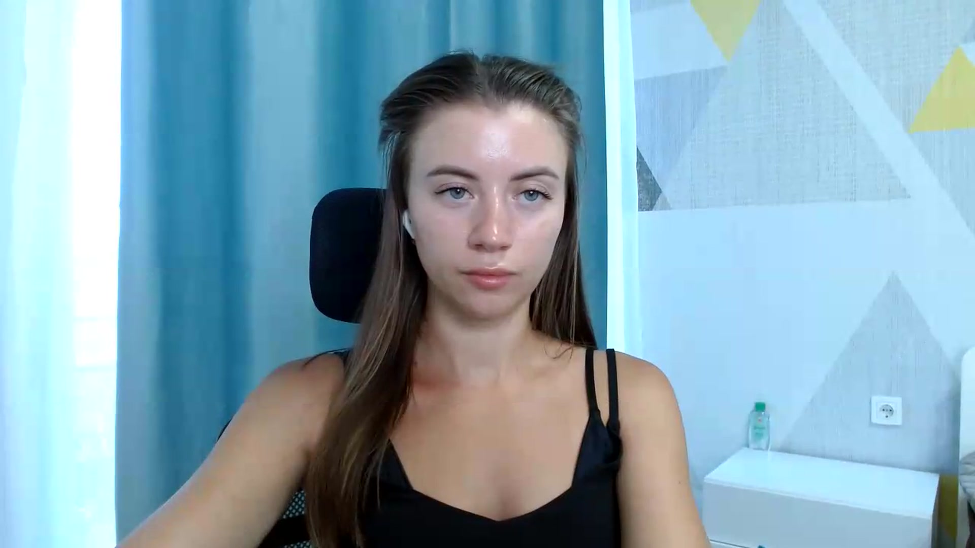Gallery image thumbnail from Sulfate0's myfreecams stream on, 08/17/2026, 07:18 image 10 of 20